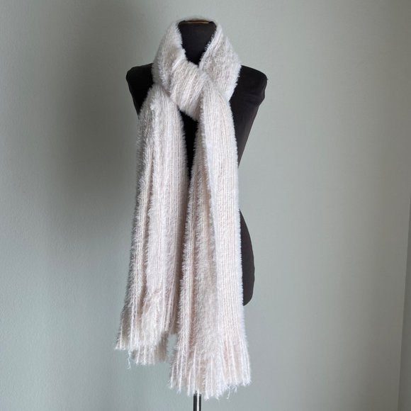 Free People Accessories - Free People sz One size knit soft fuzzy boho white scarf